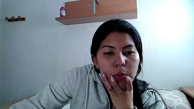 Snapshot of ZeforAitanna chatting on March 31, 2026, 10:50 am ZeforAitanna online show from March 31, 2026, 10:50 am
