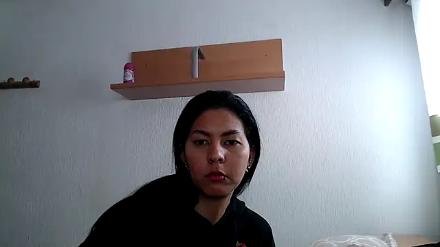 Snapshot of ZeforAitanna chatting on May 6, 2026, 10:08 am ZeforAitanna online show from May 6, 2026, 10:08 am