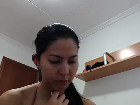 Snapshot of ZeforAitanna chatting on March 5, 2026, 11:07 am ZeforAitanna online show from March 5, 2026, 11:07 am