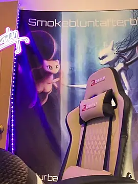 Smokebluntafterblunt online show from April 8, 2026, 12:50 pm