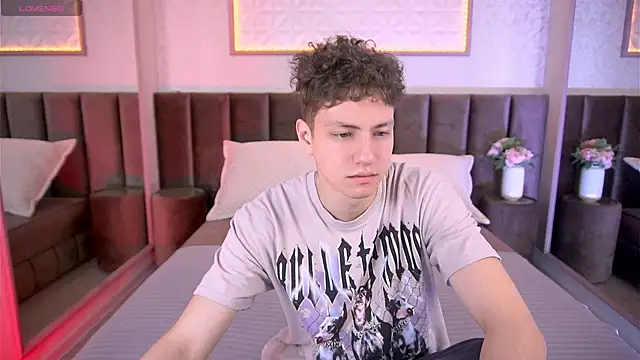 StefanBev online show from February 8, 2026, 7:44 pm