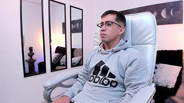 Tommas Jhonson online show from March 4, 2026, 1:46 am