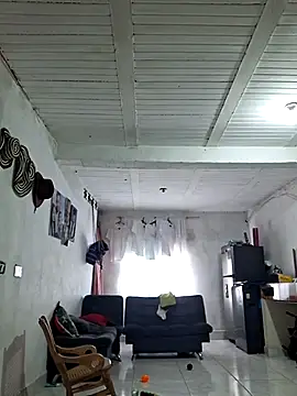 Snapshot of AnnaMil3J chatting on February 8, 2026, 7:11 pm AnnaMil3J online show from February 8, 2026, 7:11 pm