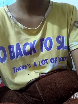 Snapshot of chulbuli_ldki19 chatting on February 14, 2026, 1:00 pm chulbuli ldki19 online show from February 14, 2026, 1:00 pm