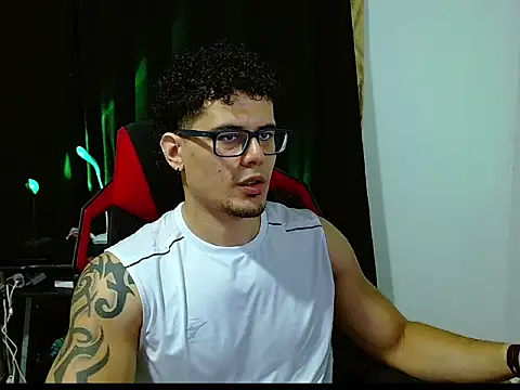 Logan0626 online show from February 19, 2026, 12:18 am