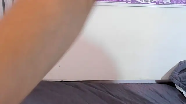 Kloe skinny online show from February 10, 2026, 1:32 pm