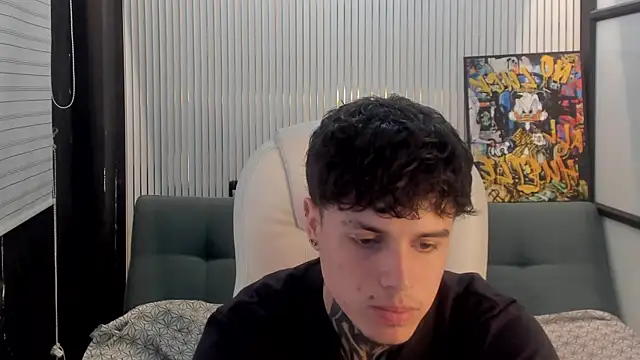 Declan-Foxx online show from April 10, 2026, 8:27 pm