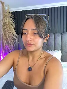 Snapshot of Nanda_vixen_ chatting on May 27, 2026, 8:05 pm Nanda vixen online show from May 27, 2026, 8:05 pm
