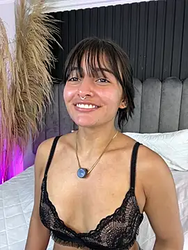 Snapshot of Nanda_vixen_ chatting on February 20, 2026, 8:33 pm Nanda vixen online show from February 20, 2026, 8:33 pm