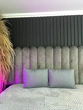 Nanda vixen  online show from April 10, 2026, 11:56 pm