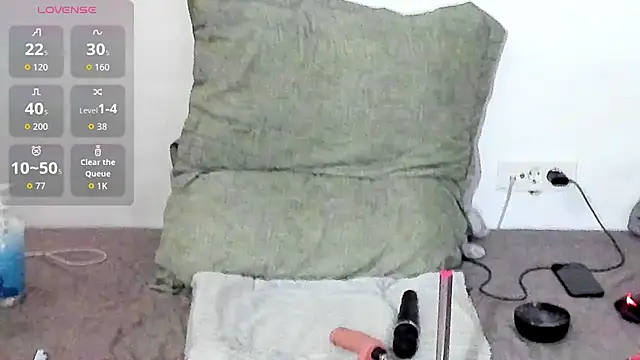 Snapshot of BellaDreamss chatting on June 13, 2026, 3:21 pm BellaDreamss online show from June 13, 2026, 3:21 pm