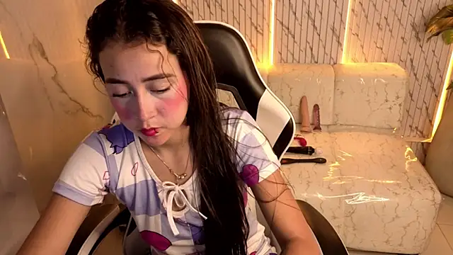 Snapshot of lili_mint_tf chatting on March 2, 2026, 8:38 pm lili mint tf online show from March 2, 2026, 8:38 pm