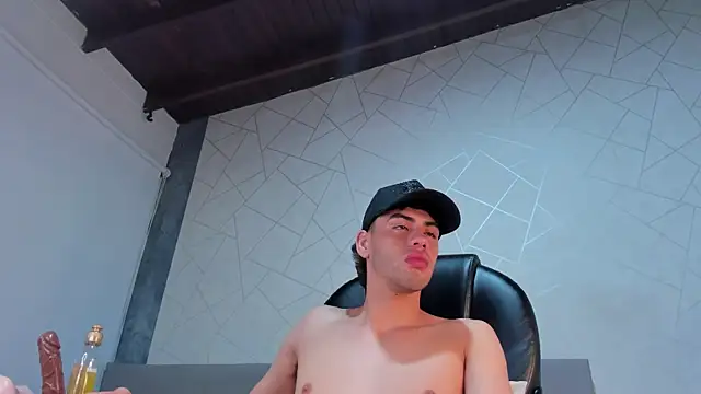 Milo Thompson online show from April 9, 2026, 11:38 am