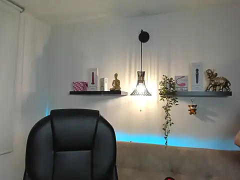 naomy stanley online show from April 11, 2026, 11:30 pm