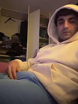 elia2711 online show from February 7, 2026, 4:09 am