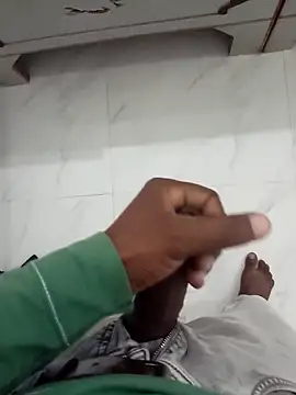 Daddyishere 19 online show from February 18, 2026, 5:49 am