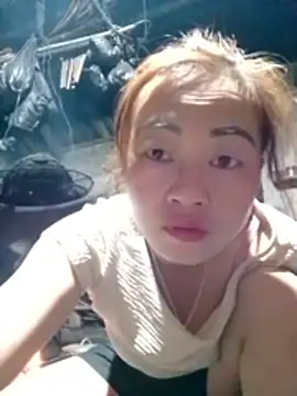 Snapshot of Nhoccon90 chatting on February 15, 2026, 10:52 pm Nhoccon90 online show from February 15, 2026, 10:52 pm