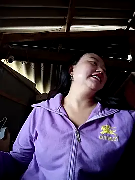 Snapshot of lisn-cute chatting on February 15, 2026, 4:24 am lisn-cute online show from February 15, 2026, 4:24 am