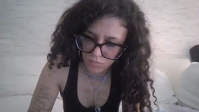 Snapshot of turca87 chatting on May 31, 2026, 6:09 pm turca87 online show from May 31, 2026, 6:09 pm