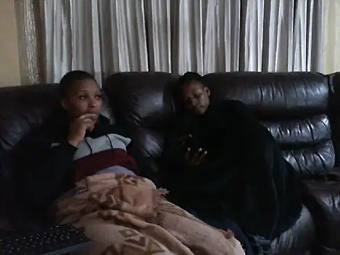 Caramel-Diva online show from April 8, 2026, 8:10 pm