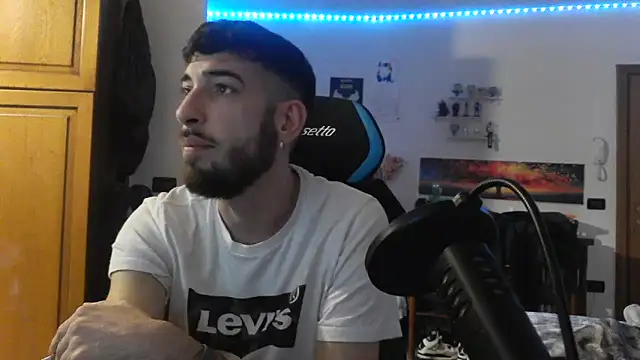 maestroboris95 online show from February 7, 2026, 7:44 pm