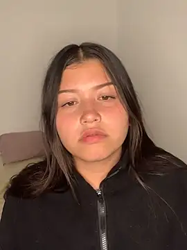 Snapshot of Damn__Love chatting on February 21, 2026, 10:56 pm Damn Love online show from February 21, 2026, 10:56 pm