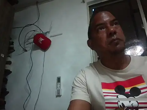 Quillero18 online show from February 12, 2026, 4:51 pm