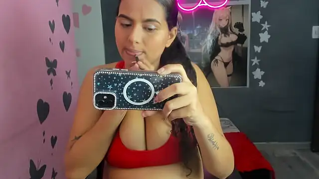 Snapshot of Luna_white1 chatting on February 25, 2026, 8:08 pm Luna white1 online show from February 25, 2026, 8:08 pm