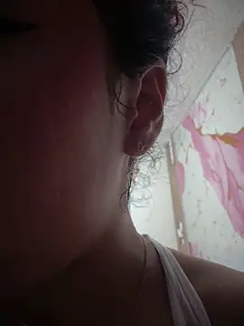 Woo isDaphne online show from March 13, 2026, 10:04 pm