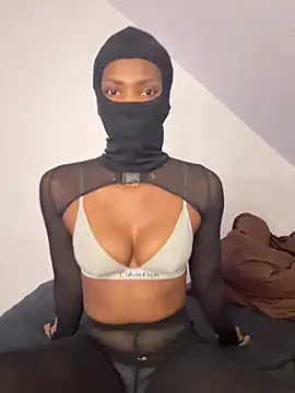 KiaraAmara online show from February 16, 2026, 7:12 pm