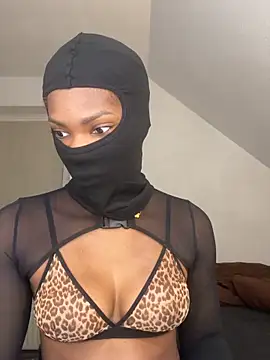 KiaraAmara online show from February 14, 2026, 6:19 pm