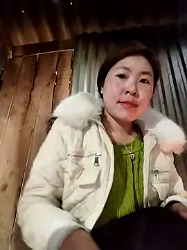 Yiyoongg online show from February 22, 2026, 12:46 am