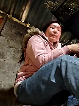 Yiyoongg online show from March 18, 2026, 2:58 am