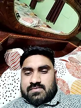 loyalboy 0052 online show from February 23, 2026, 6:52 pm