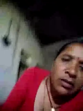 Snapshot of Loomaraj chatting on July 15, 2026, 4:36 pm Loomaraj online show from July 15, 2026, 4:36 pm