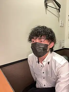 Snapshot of --ha-ru-- chatting on February 28, 2026, 11:10 am --ha-ru-- online show from February 28, 2026, 11:10 am