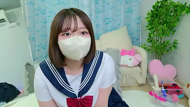 Snapshot of Saki_chanF chatting on May 26, 2026, 6:44 am Saki chanF online show from May 26, 2026, 6:44 am