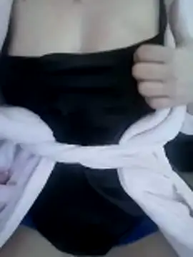 Snapshot of AkuManis chatting on February 21, 2026, 1:02 pm AkuManis online show from February 21, 2026, 1:02 pm