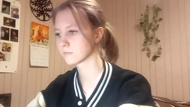 Snapshot of RunawayBr1de chatting on March 2, 2026, 3:19 pm RunawayBr1de online show from March 2, 2026, 3:19 pm