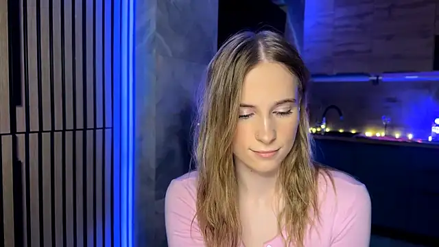 Snapshot of amily_sunray chatting on May 18, 2026, 4:34 pm amily sunray online show from May 18, 2026, 4:34 pm