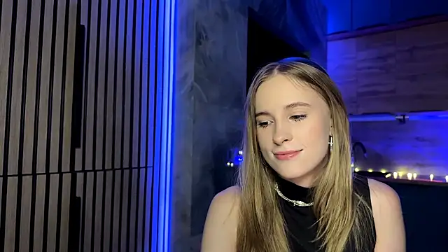 Snapshot of amily_sunray chatting on May 16, 2026, 3:55 pm amily sunray online show from May 16, 2026, 3:55 pm
