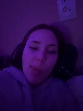Arielle Vade online show from May 16, 2026, 6:51 pm