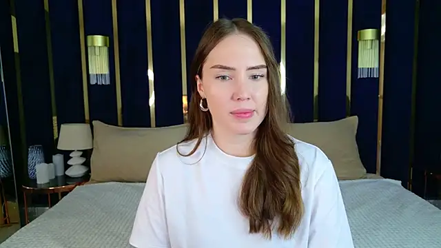 Arielle Vade online show from April 14, 2026, 5:23 am