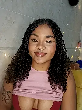 BrianaSweetxxx online show from April 15, 2026, 4:18 am