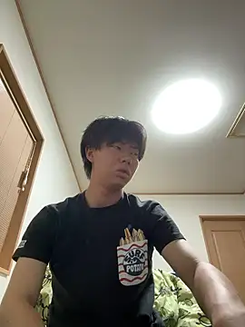 hibi0875 online show from May 13, 2026, 4:47 pm
