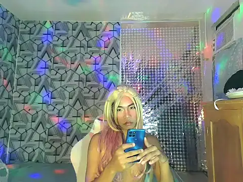 Snapshot of shopiaxox1 chatting on February 13, 2026, 10:04 am shopiaxox1 online show from February 13, 2026, 10:04 am