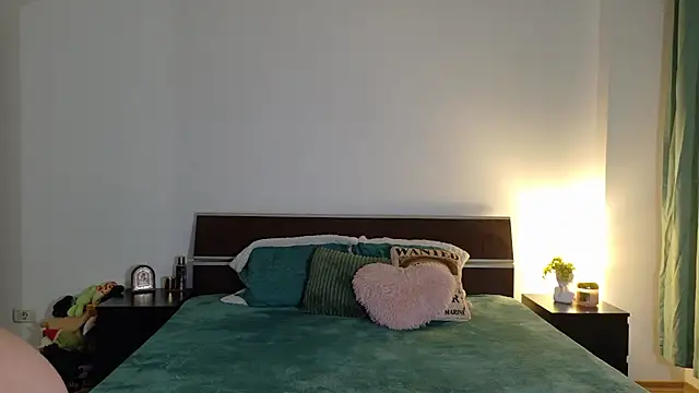 Sofimoon26 online show from April 13, 2026, 6:34 pm