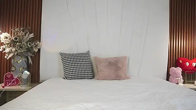 Snapshot of ZoeFantasyx chatting on February 15, 2026, 7:24 pm ZoeFantasyx online show from February 15, 2026, 7:24 pm