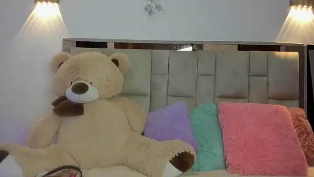 Snapshot of JuliettaArlet chatting on April 21, 2026, 11:06 am JuliettaArlet online show from April 21, 2026, 11:06 am