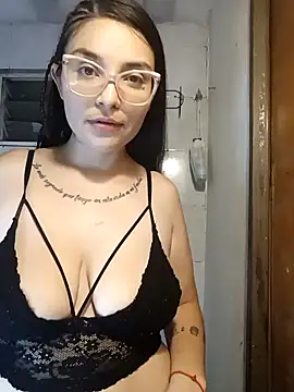 Snapshot of sexyauroraz chatting on February 18, 2026, 5:05 am sexyauroraz online show from February 18, 2026, 5:05 am